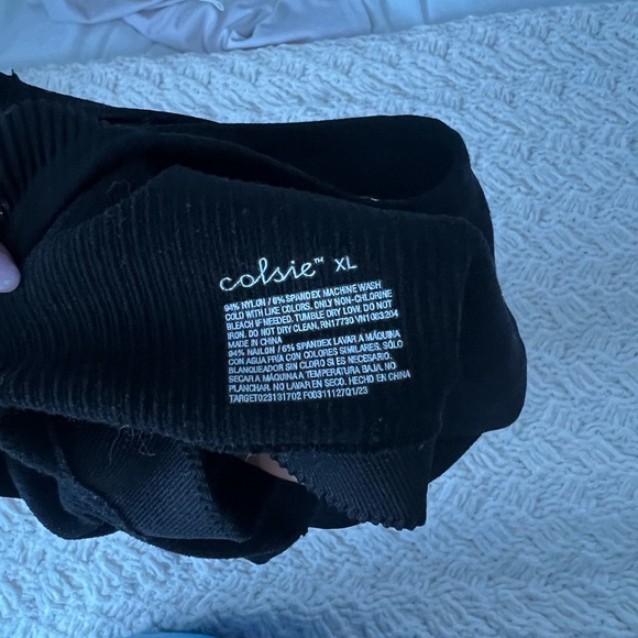 Colsie Black Ribbed Top - Picture 3 of 3